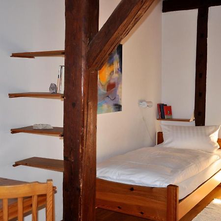 Gastezimmer Am Hof Frankfurt pe Main Exterior foto